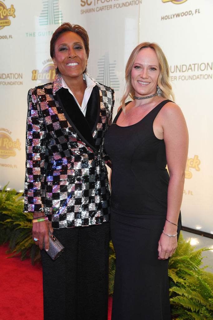 (L-R) Robin Roberts and Amber Laign