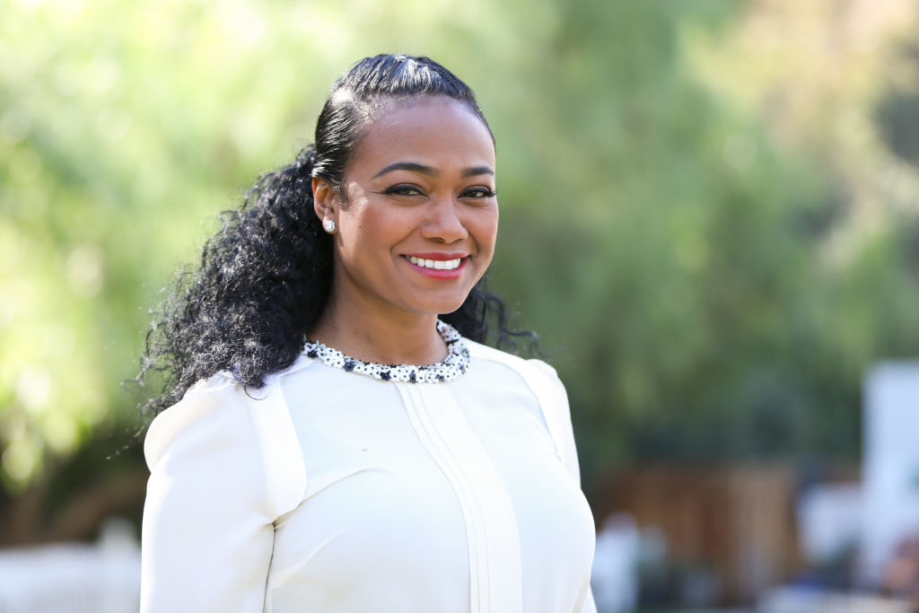 Celebrities Visit Hallmark's "Home & Family"