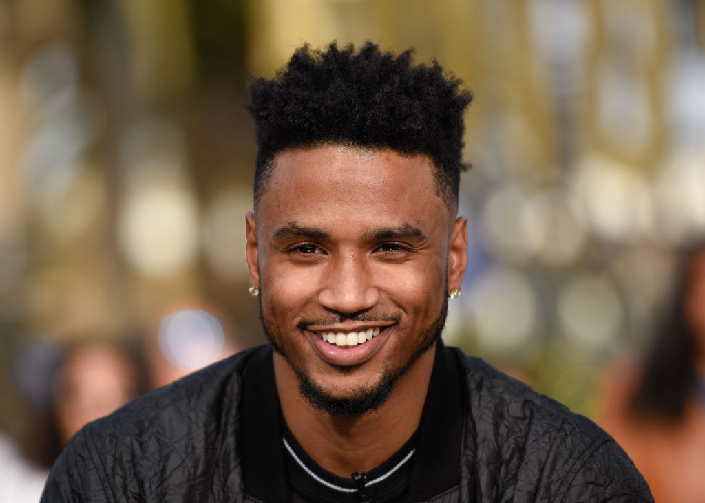 Trey Songz Visits "Extra"