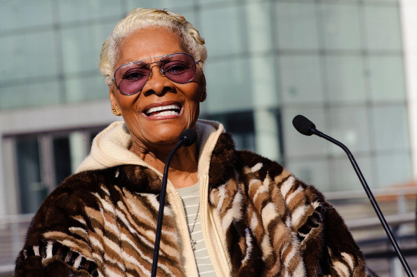 Gray Line New York Honors Dionne Warwick