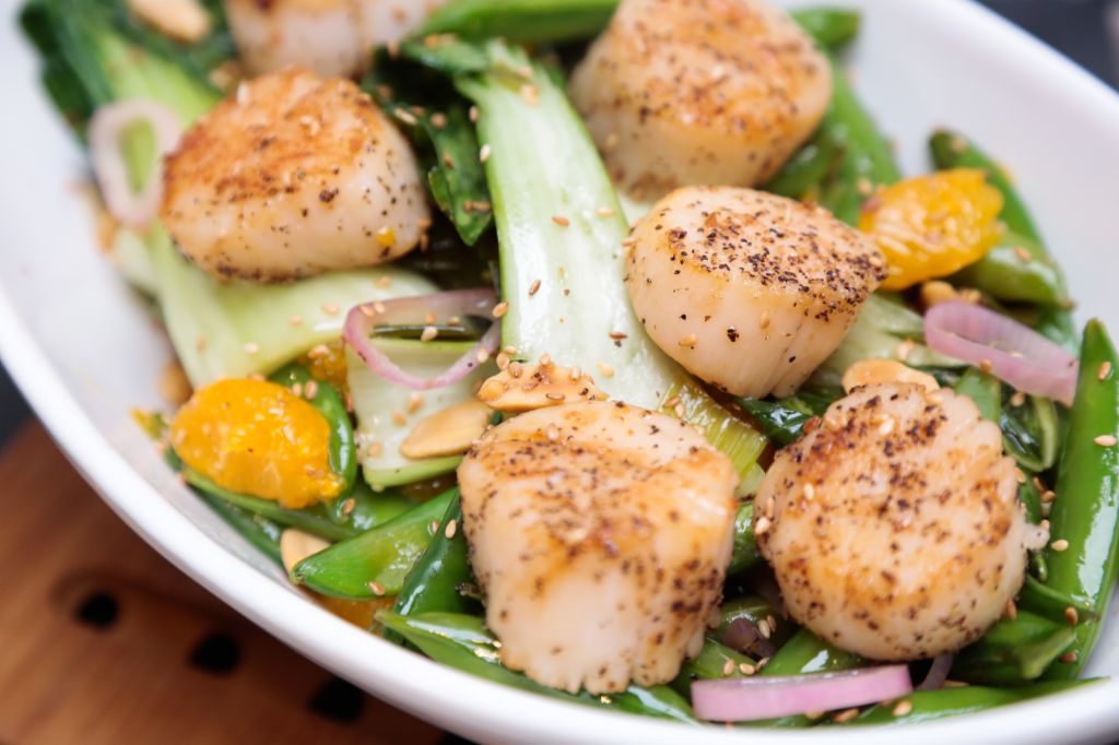 Bok Choy and Mandarin Orange Salad with Scallops