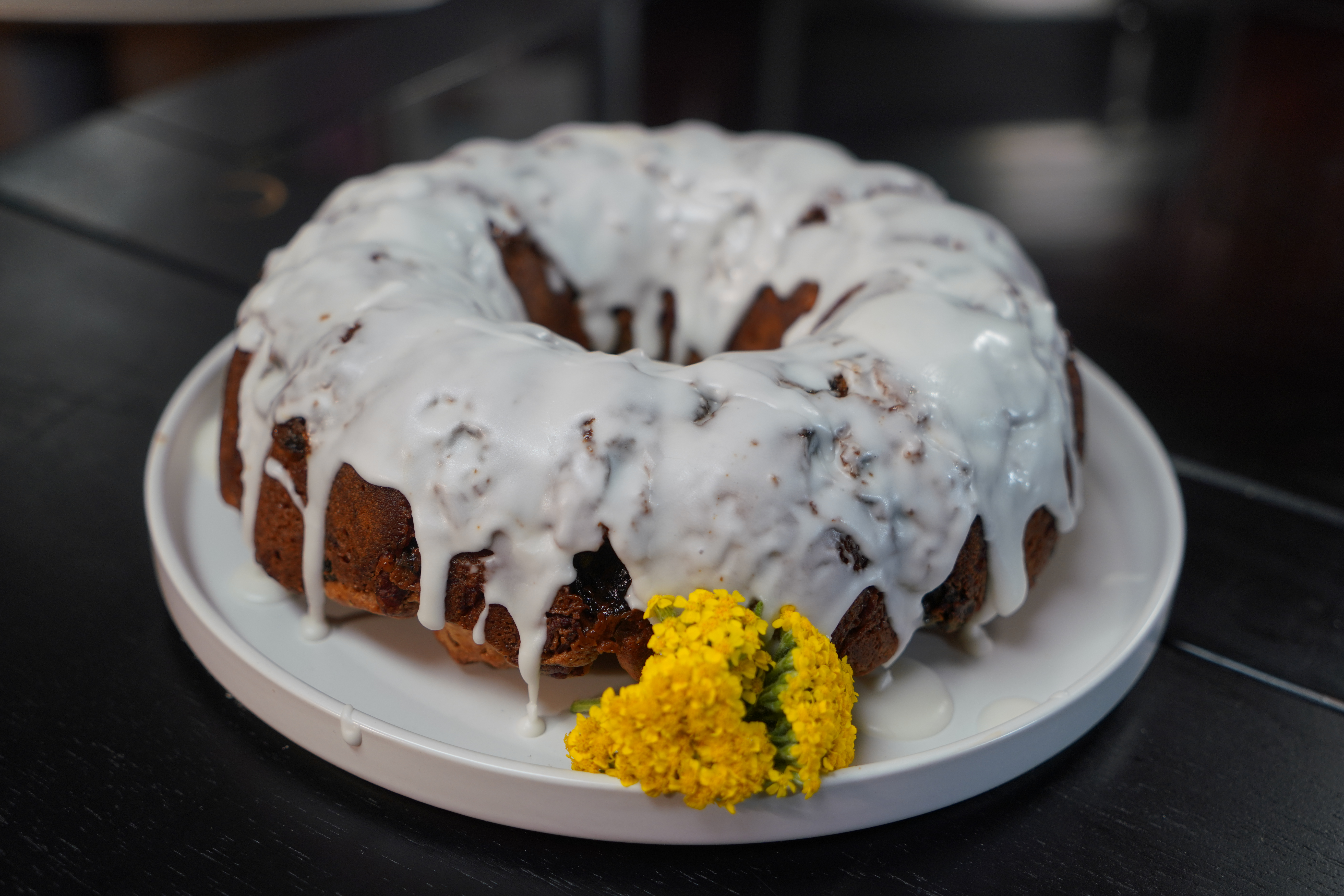 Cinnamon Roll Bunt Cake with Rum Glaze - CLEO TV